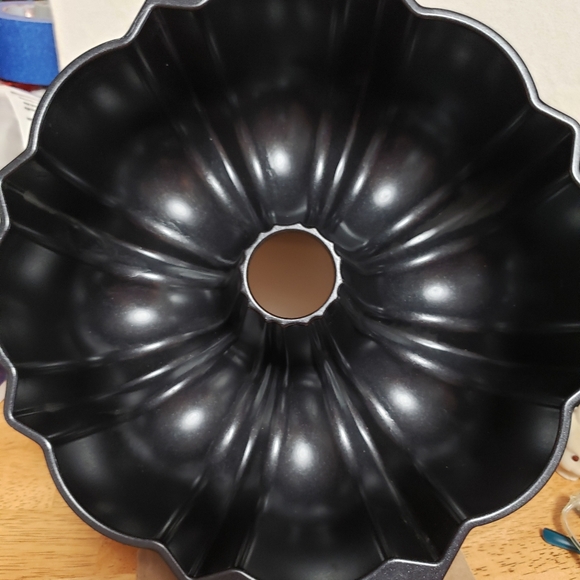 Nordicware classic bunt pan - Picture 8 of 9